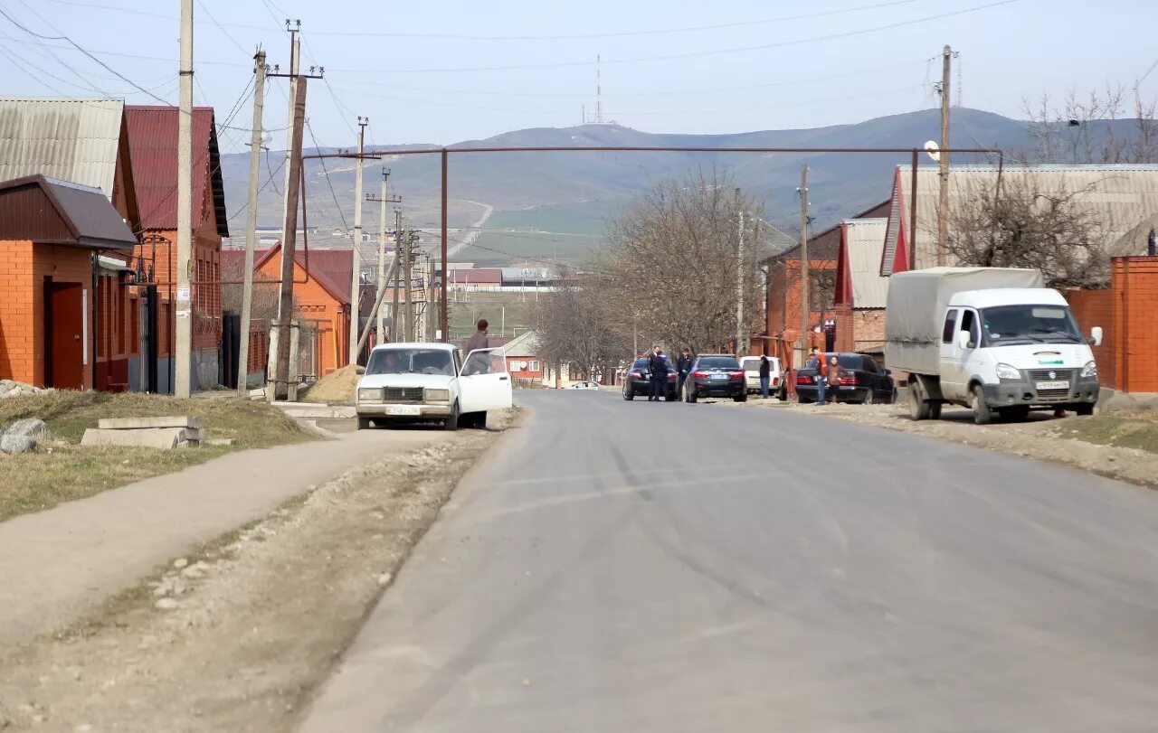 город карабулак с высоты птичьего полета. администрация г карабулак. карабулак музей республика ингушетия. школа 1 карабулак ингушетия. город карабулак республика ингушетия.