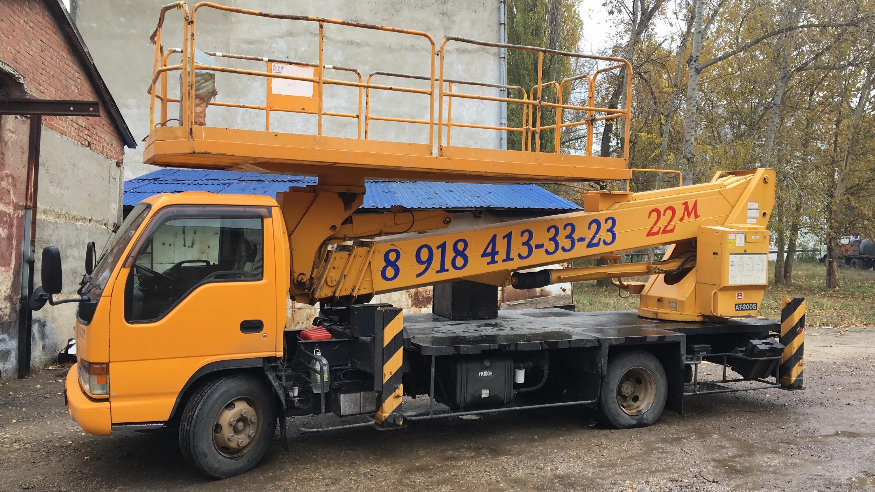 Автовышка isuzu 22 метра - телескопическая. Автовышка aichi d-502. Аренда автовышек 22. Исузу эльф вышка. Автовышка агп-22.