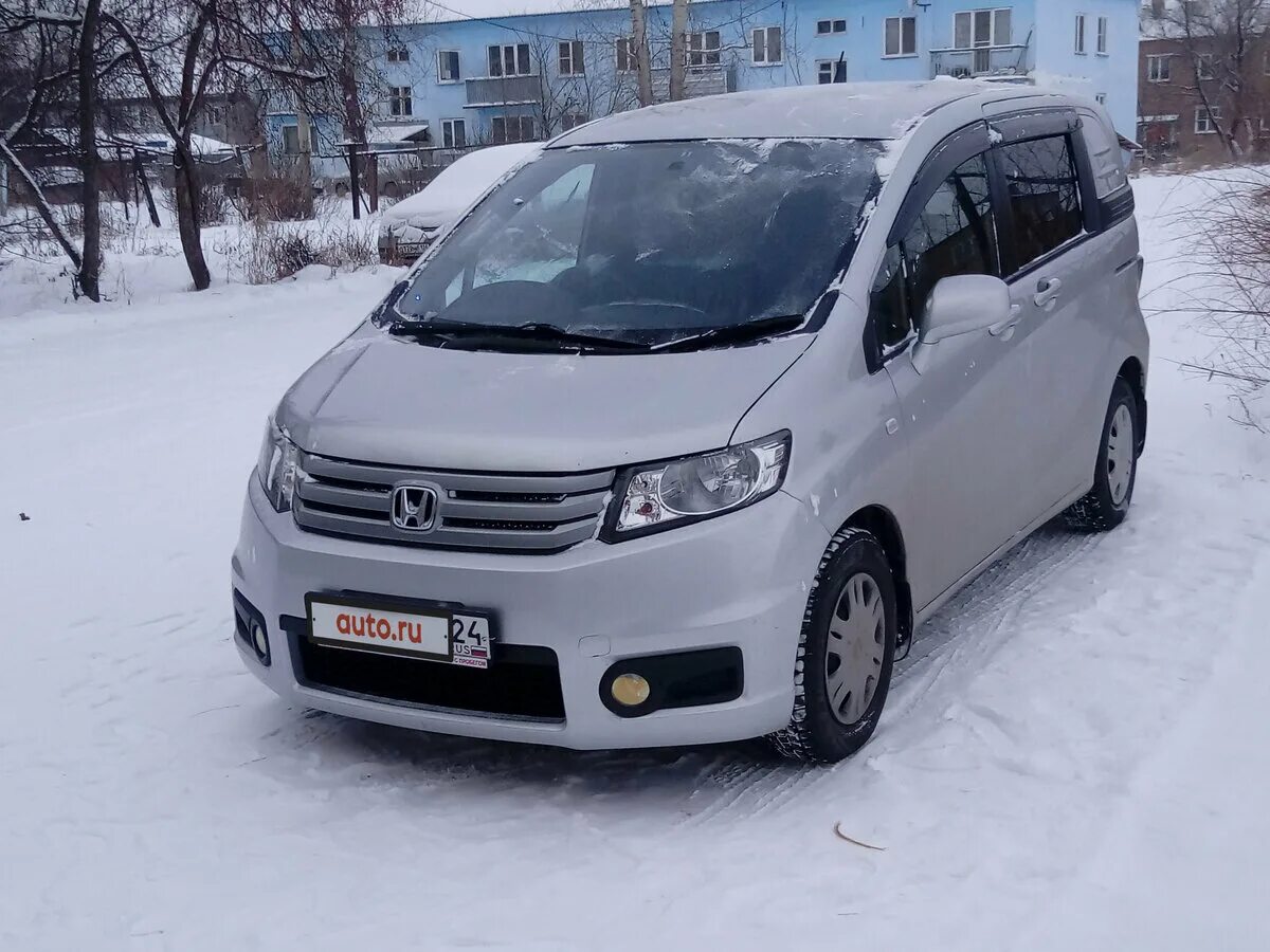 Хонда Фрид 2011. Хонда Фрид Спайк 2011. Хонда Фрид Спайк 2011 1,5 4*4. Honda freed 2011 год. Купить хонду фрид с пробегом