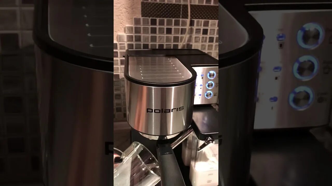 Как почистить кофемашину поларис. Кофеварка поларис pcm 1536e. кофеварка polaris pcm 1535e adore cappuccino. кофеварка рожковая polaris pcm 1536e adore cappuccino. кофемашина polaris 1536.