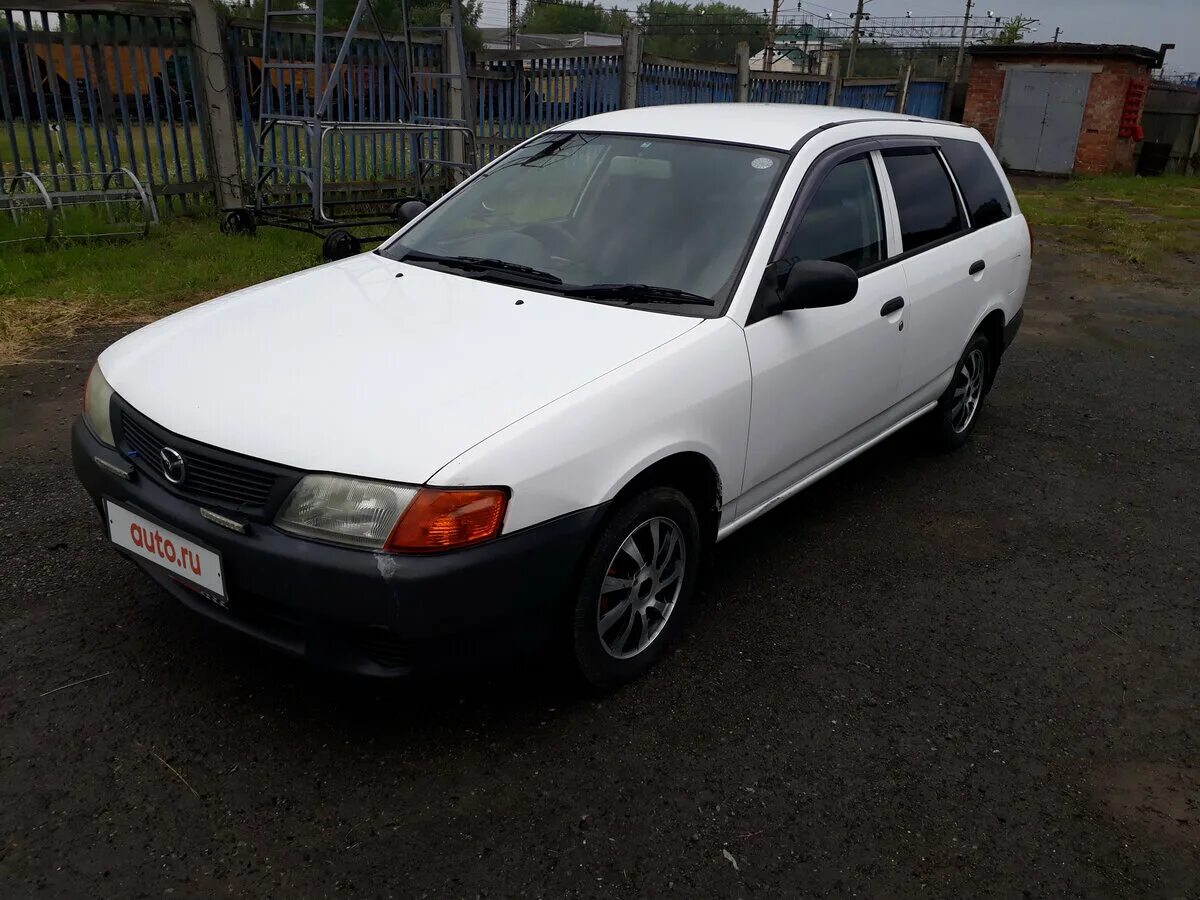 Куплю мазда фэмили. Мазда Фэмили 2000 универсал. Мазда Фэмили 2001. Mazda familia y11. Мазда Фэмили 1999.