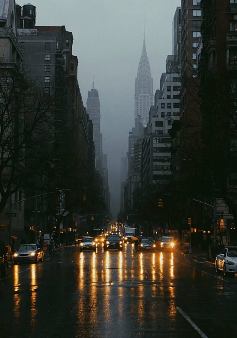 Столица дождей город. Нью-Йорк Сити Манхэттен. Ночной Нью-Йорк Манхэттен. Нью Йорк Манхэттен Эстетика. Ночной Нью-Йорк улицы Манхэттен.
