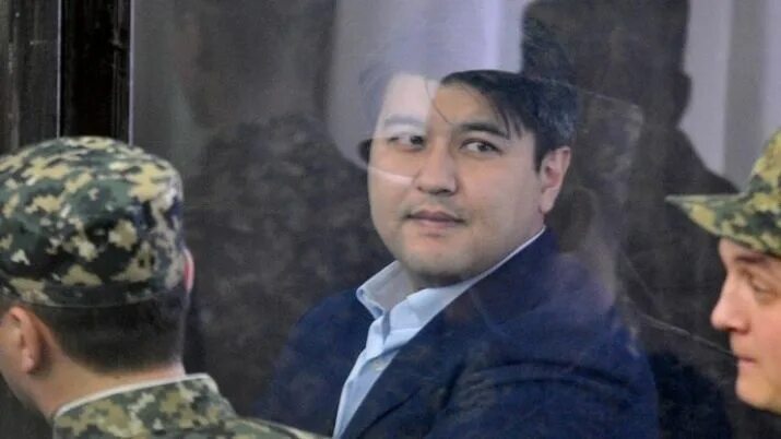 Прямая трансляция бишимбаев 2 мая. Куандык валиханович бишимбаев. бишимбаев валихан козыкеевич. бишимбаев и салтанат.