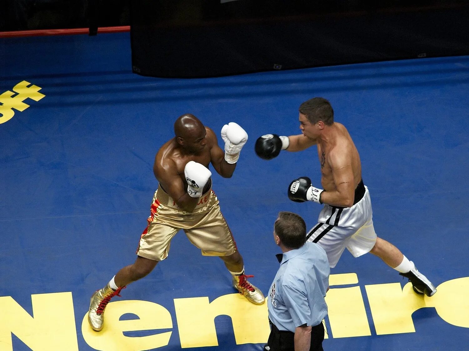 Дастин порье джастин гэтжи. Коваленко бобрышев бой. Реванш бой. Битва реванш анонс. Бой с тенью 2 реванш 2007 dvd.