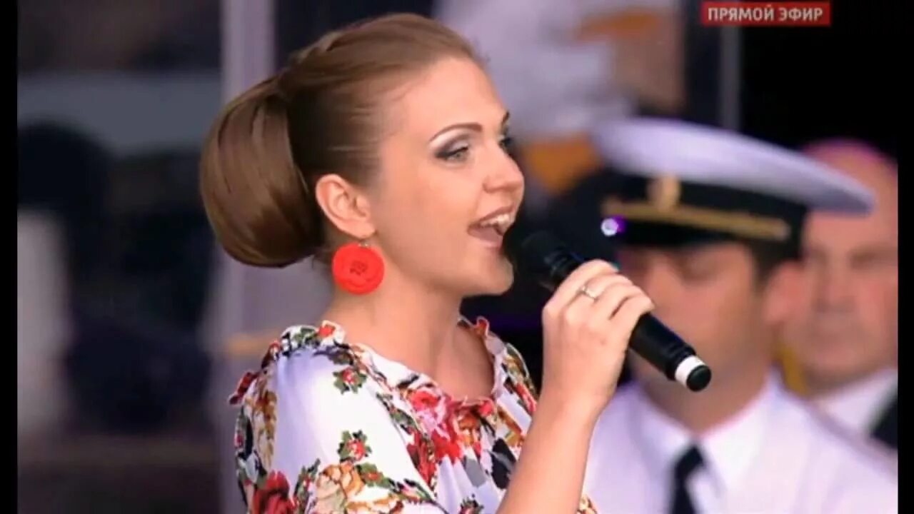 Улица веселая новые русские бабки. Хорошие девчата костюмы. Ещенко и девятова про частушки. Девятова хорошие девчата. Новые русские бабки субботний вечер.