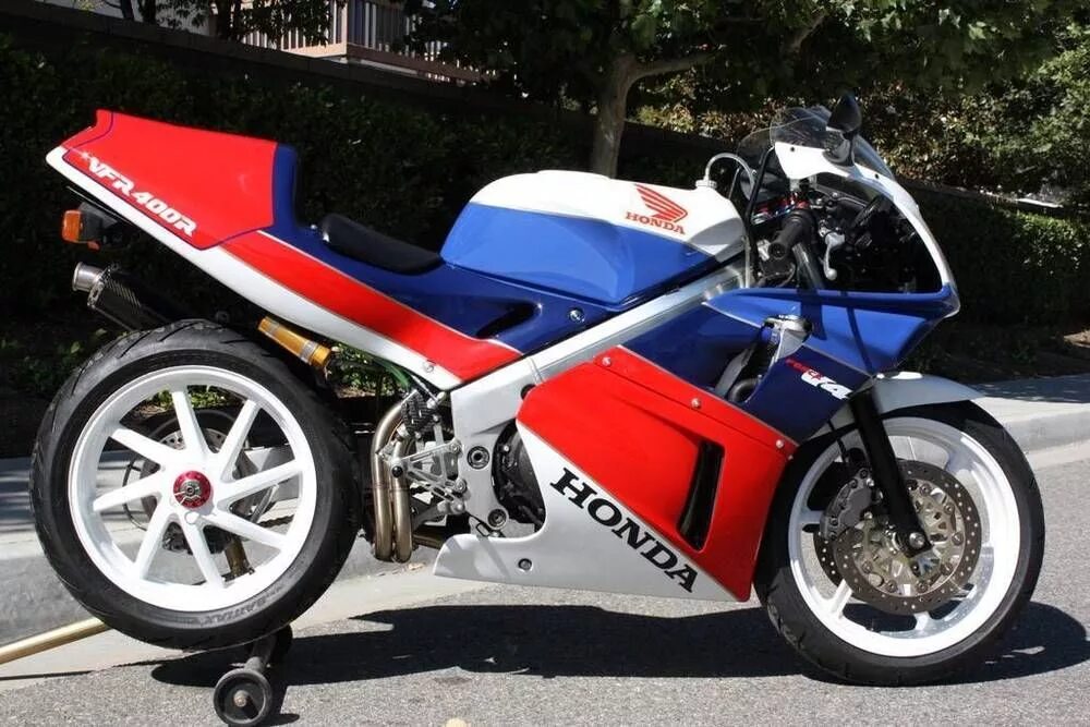 Honda vfr купить. Honda VFR 400. Honda VFR 400 nc35. Мотоцикл Хонда RVF 400. Honda VFR, 1992.