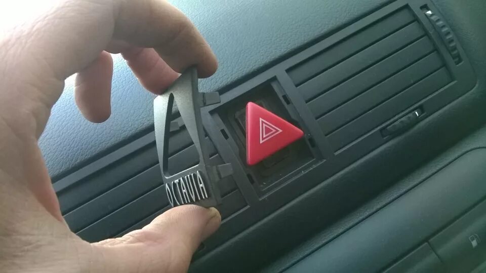 Подключил кнопку аварийки - Lada Калина Спорт, 1,6 л, 2012 года стайлинг DRIVE2