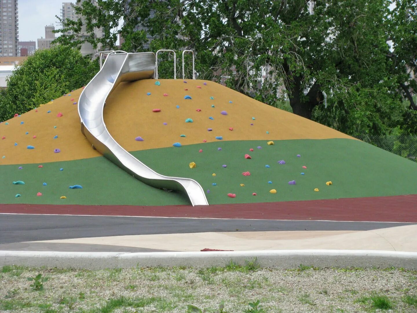 Под playground
