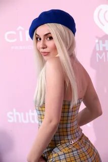 Ava max s