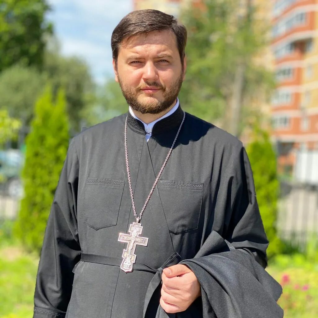 Священники екатеринбургской епархии. Священник перевод. Отец анатолий псково-печерский монастырь. Ткачев андрей про кураева. Священник перевод.