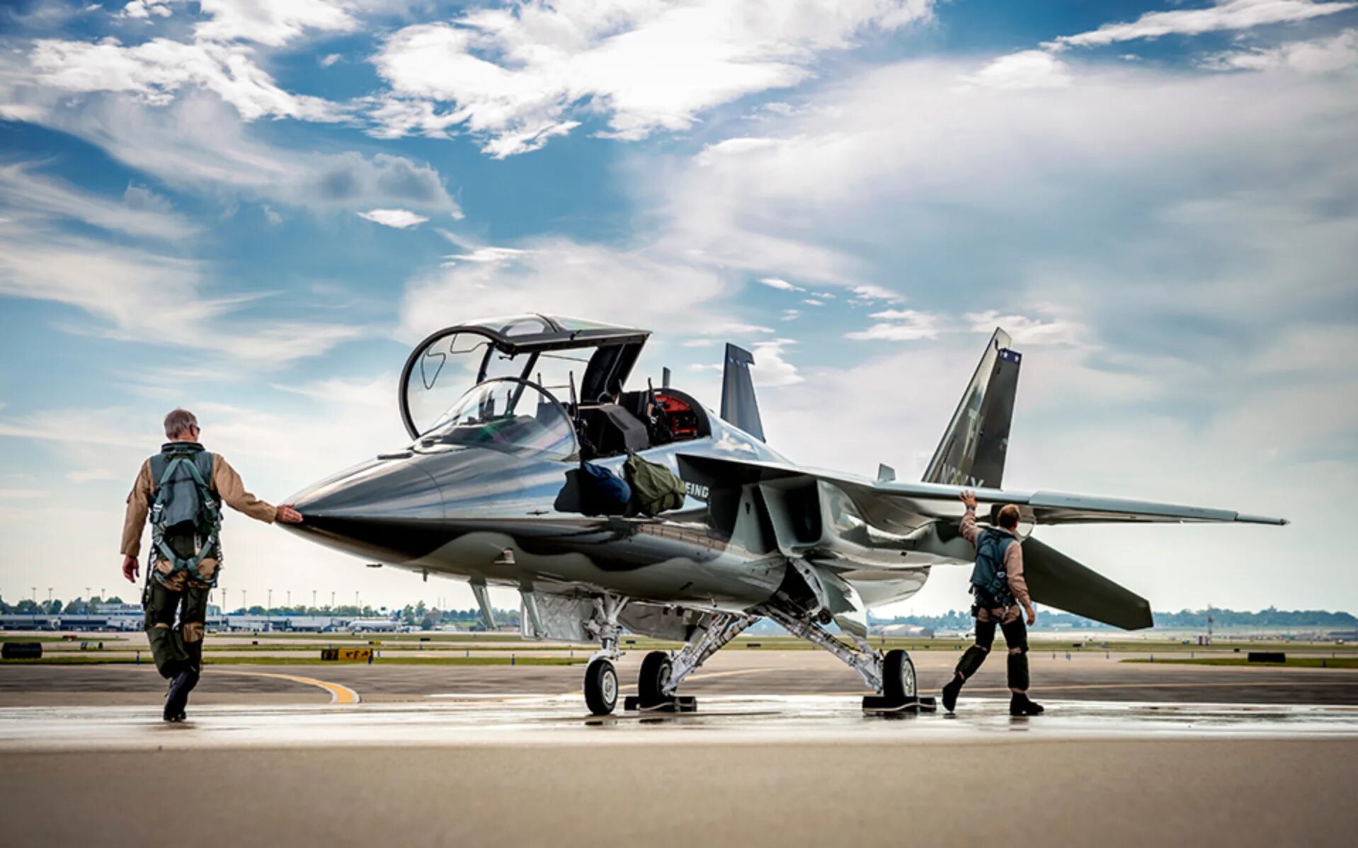 Самолет 1 июля. Boeing Saab t-7a. Boeing-Saab t-7 Red Hawk. T-7a Red Hawk. Самолет t-7a Red Hawk.