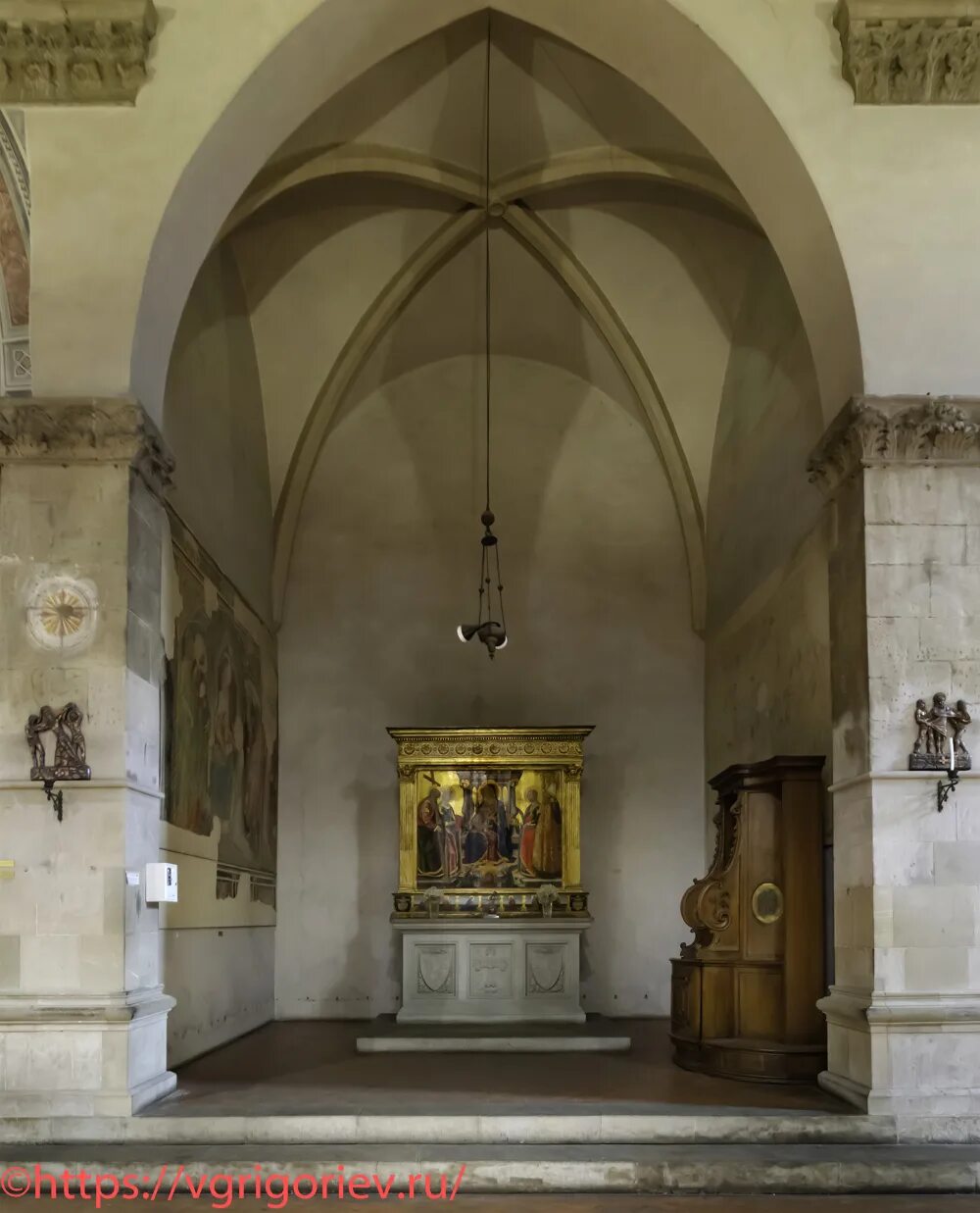 Церковь данте. Флоренция Данте. Церковь Сантиссима-Тринита-дельи-Спаньоли. Леонардо да Винчи Церковь Санта Кроче во Флоренции. Дом Данте во Флоренции.