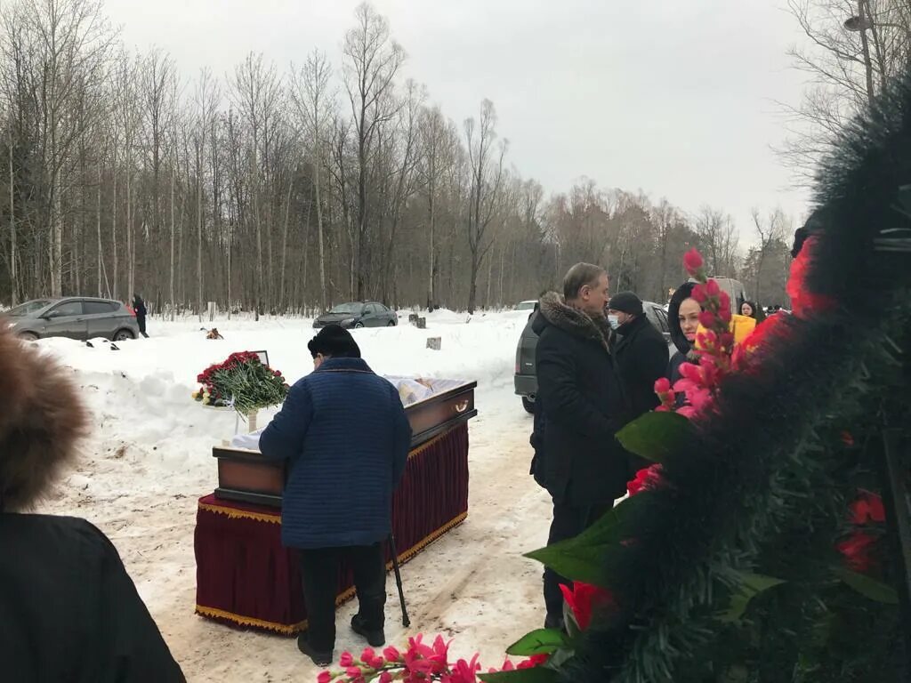 Похороны азы лихитченко. Похороны веры пехтелевой.