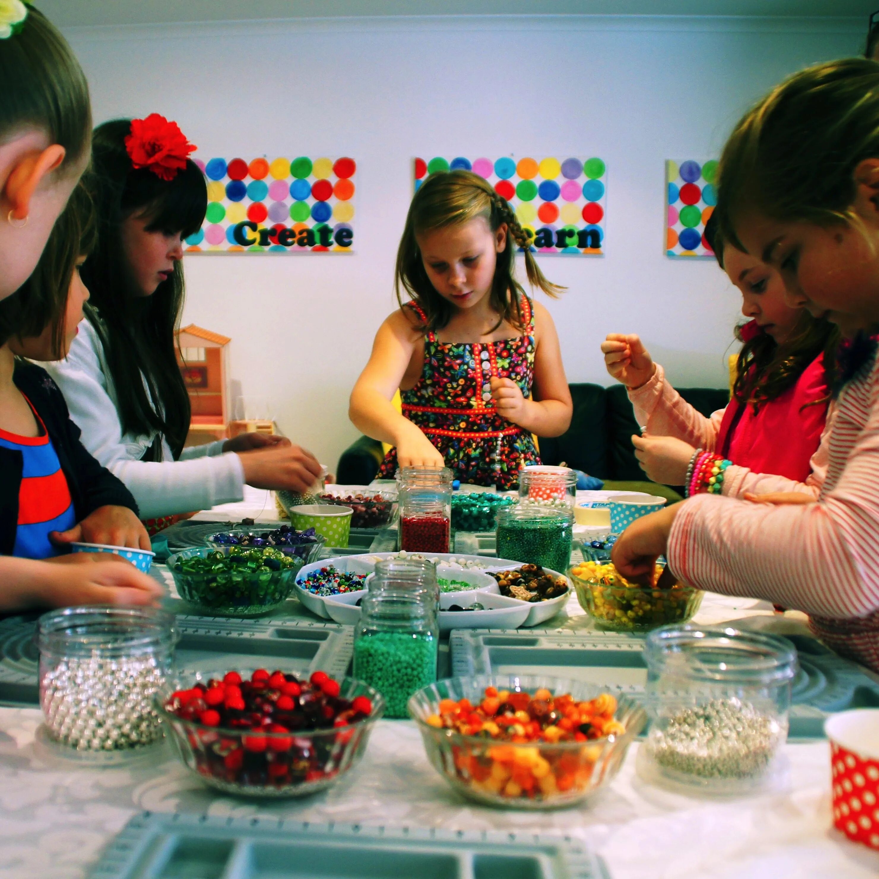 Jewelry making. Make a party do a party