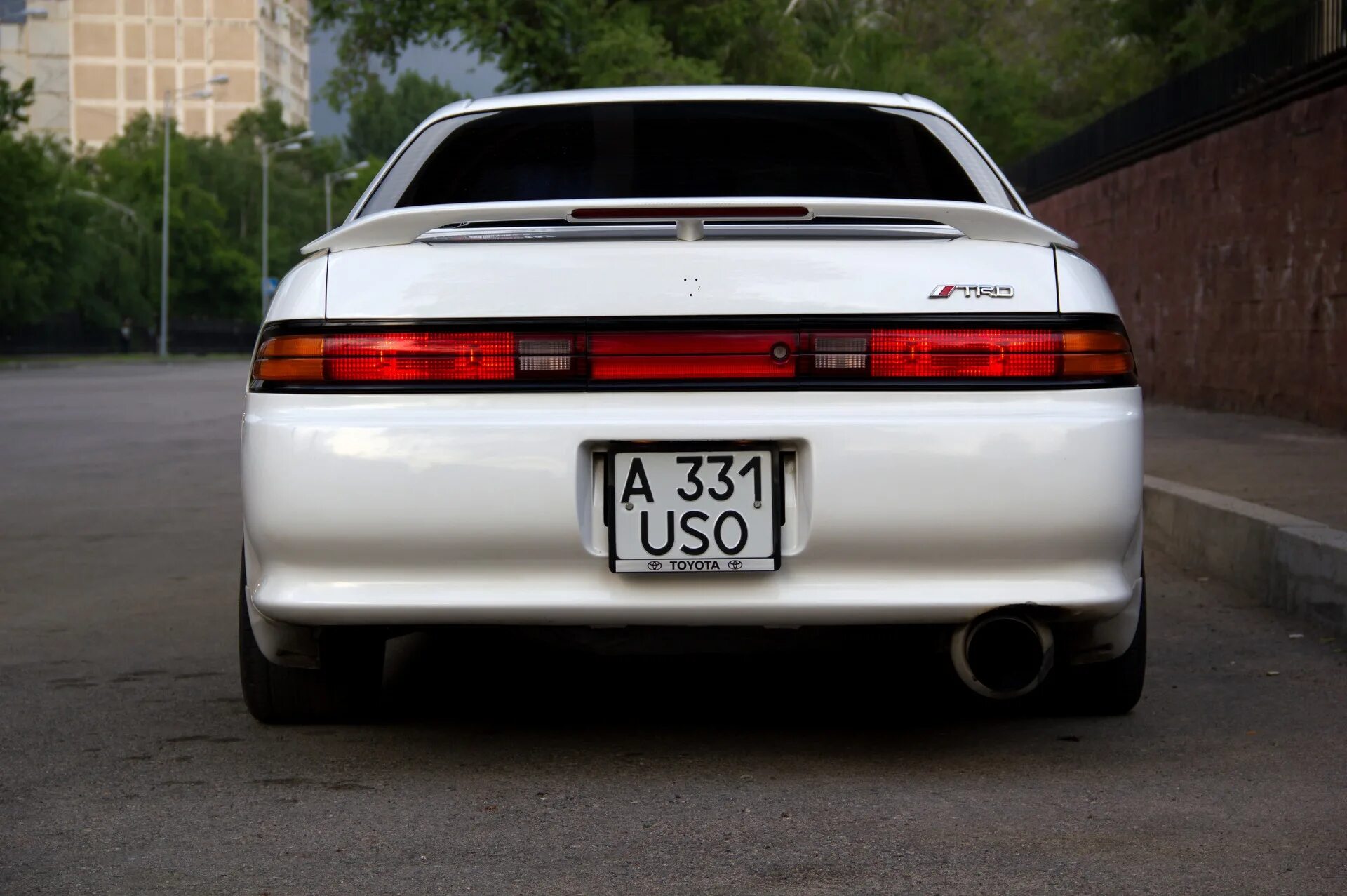Марк чайзер креста на одном фото Бампер Original Labo и расширение арок Toyota Chaser (100), 2,5 л, 1997 года с