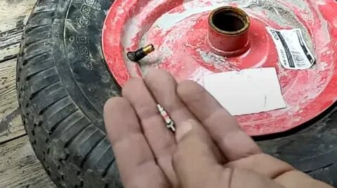 Монтажная пена в колесо