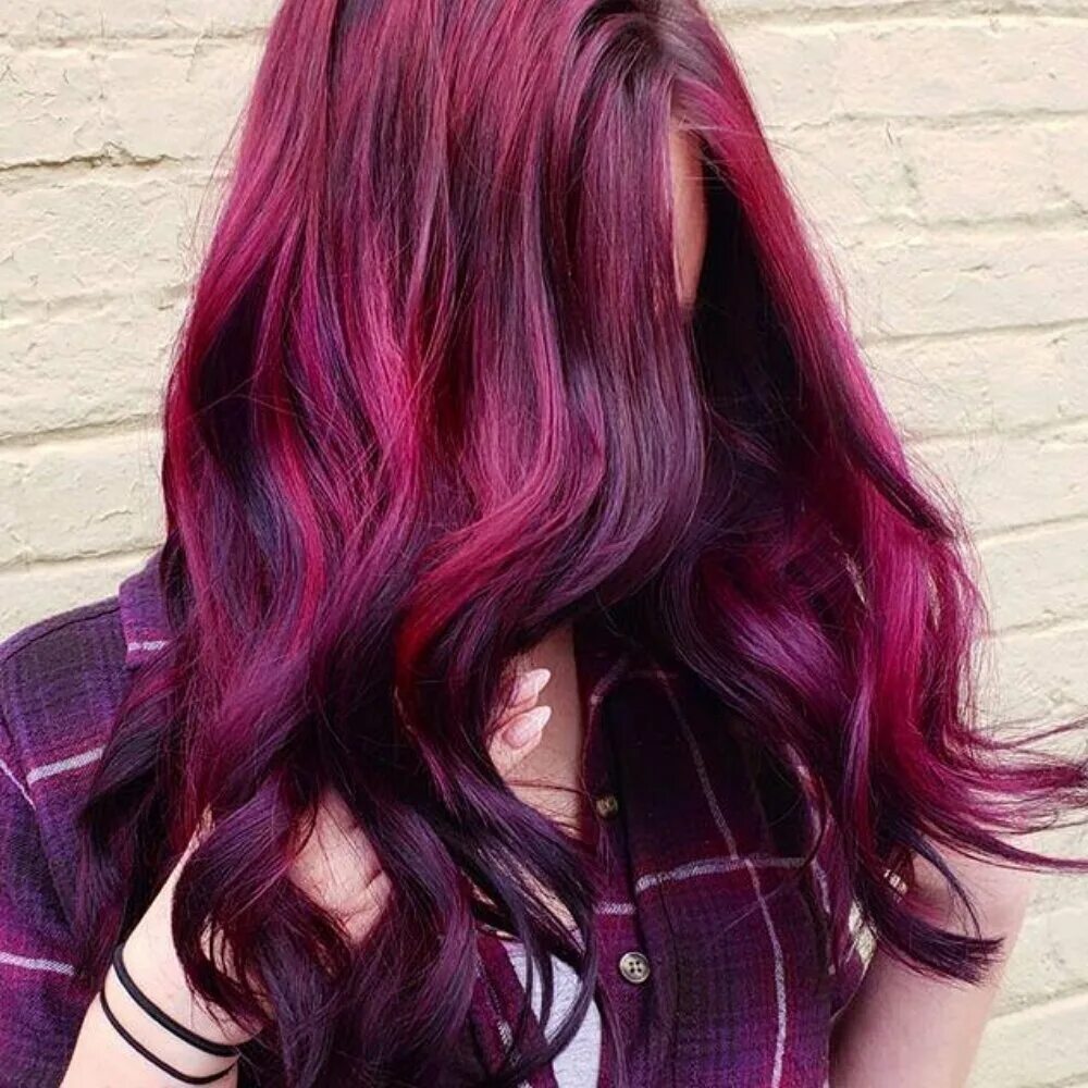 Купить бордовую краску. Бардоваякраска для волос. Темно красная краска для волос. Бордовый краситель для волос. Красная краска на темные волосы.