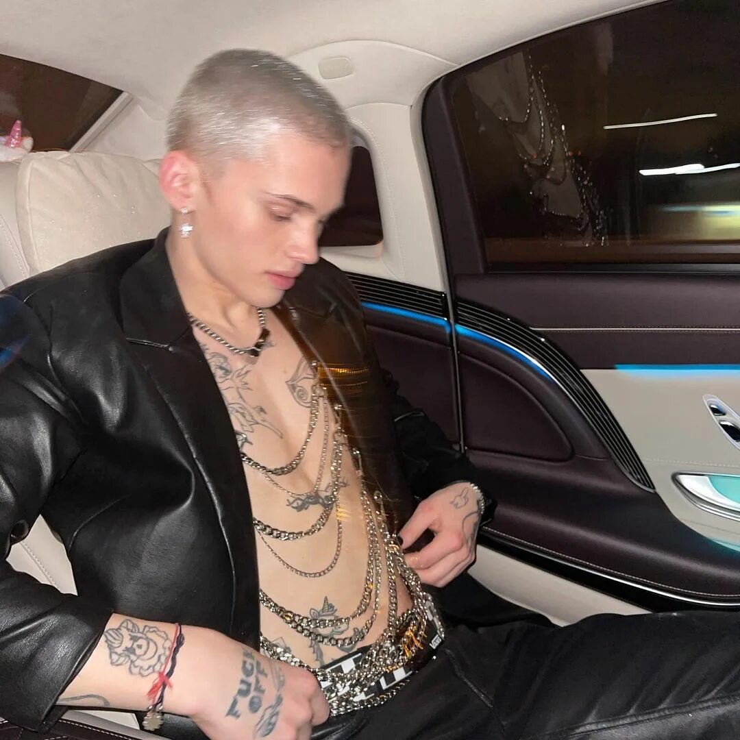 Даня милохин 2022. Знаменитости 2020 даня милохин. Даня милохин. Брат милохина 2023. Гоша куценко и даня милохин.