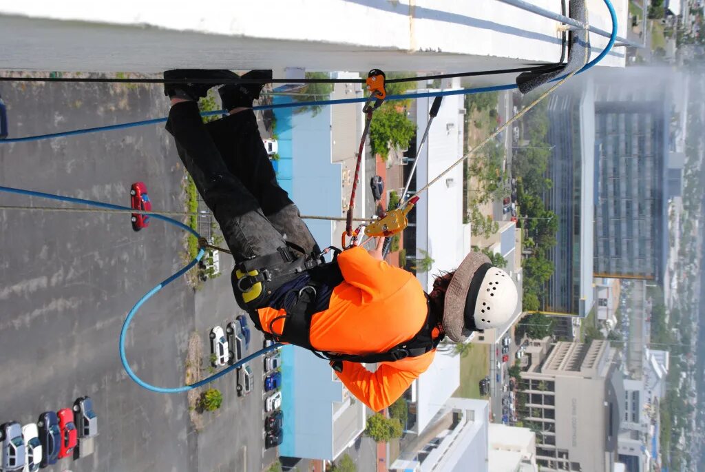 Двухплечевой страховочный строп. Страховка инструмента на высоте. Строп веревочный одинарный нерегулируемый с амортизатором ав12 vento. Строп веревочный двойной регулируемый с амортизатором «ав22р». Строп delta plus an213200ccc.