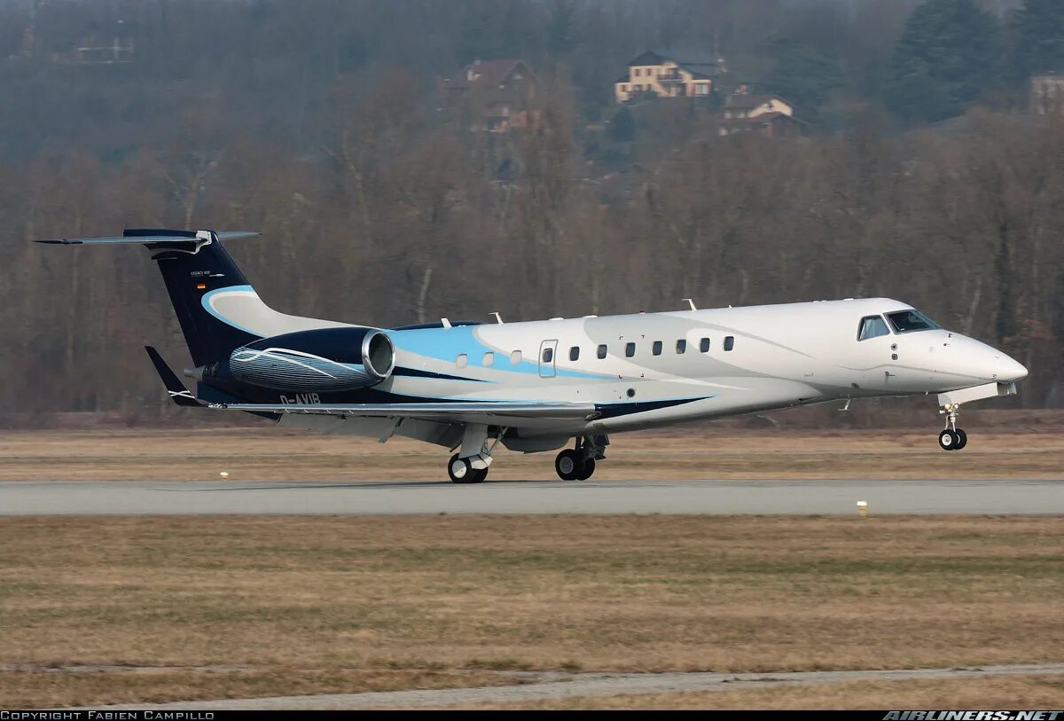 Embraer legacy 600. Embraer EMB-135bj Legacy 600. Embraer EMB-135bj Legacy 600 столкновение. EMB-135 ra-02786. Эмбраер Легаси в профиль.