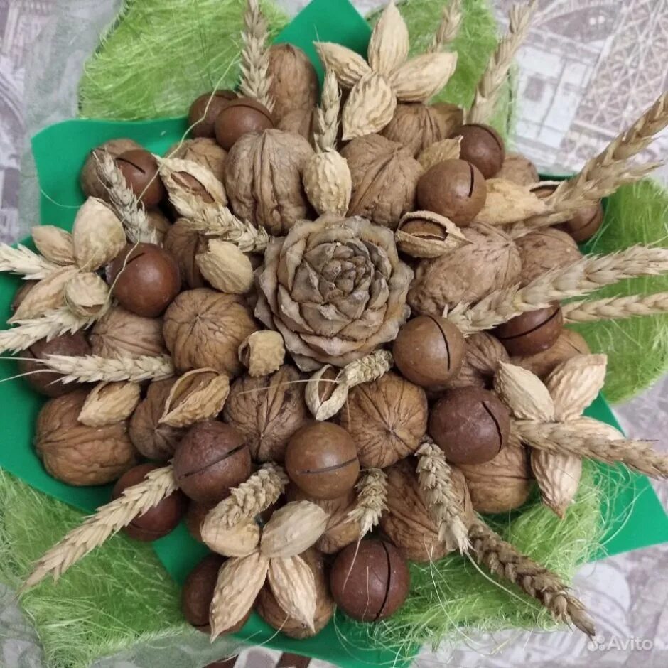 Шишки грецкого ореха. Природные материалы. Корица новый год. Шишки грецкий орех. Шишки орешки меню.