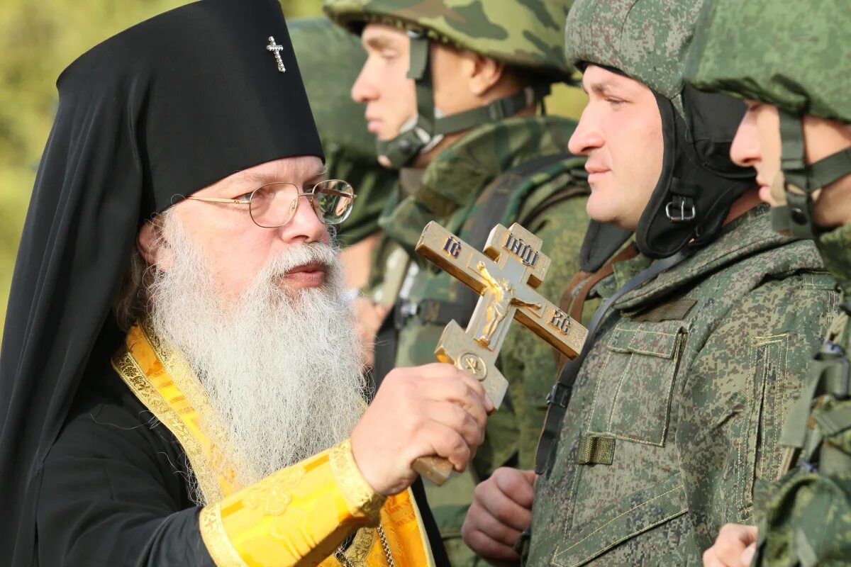 Военный священник. Боевое православные. Военный капеллан православный. Православный священник.