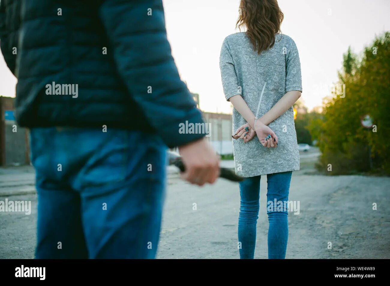 Behind her husband. Behind her husband. Behind her husband. Плохая семья. Hug each other.
