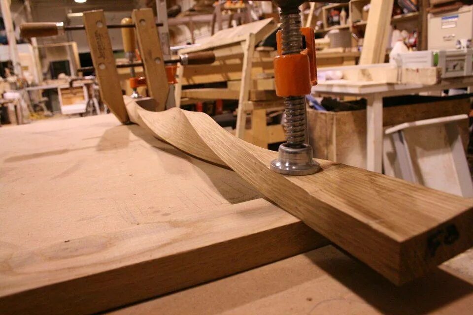 Столярные приспособления. Приспособления для гнутья древесины. Деревянный столярный инструмент. Гнуто клееные детали из дерева. Как гнуть дерево