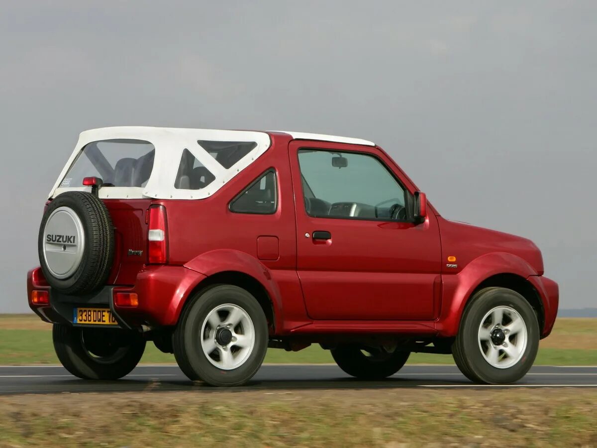 Куплю сузуки джимни б у. Suzuki Jimny 1. Suzuki Jimny 3. Сузуки Джимни 3 поколения. Suzuki Jimny 1.1.