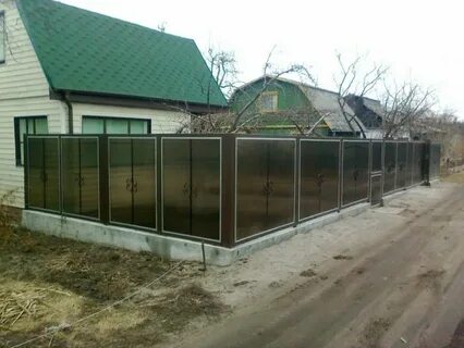Заборы из поликарбоната для дачи