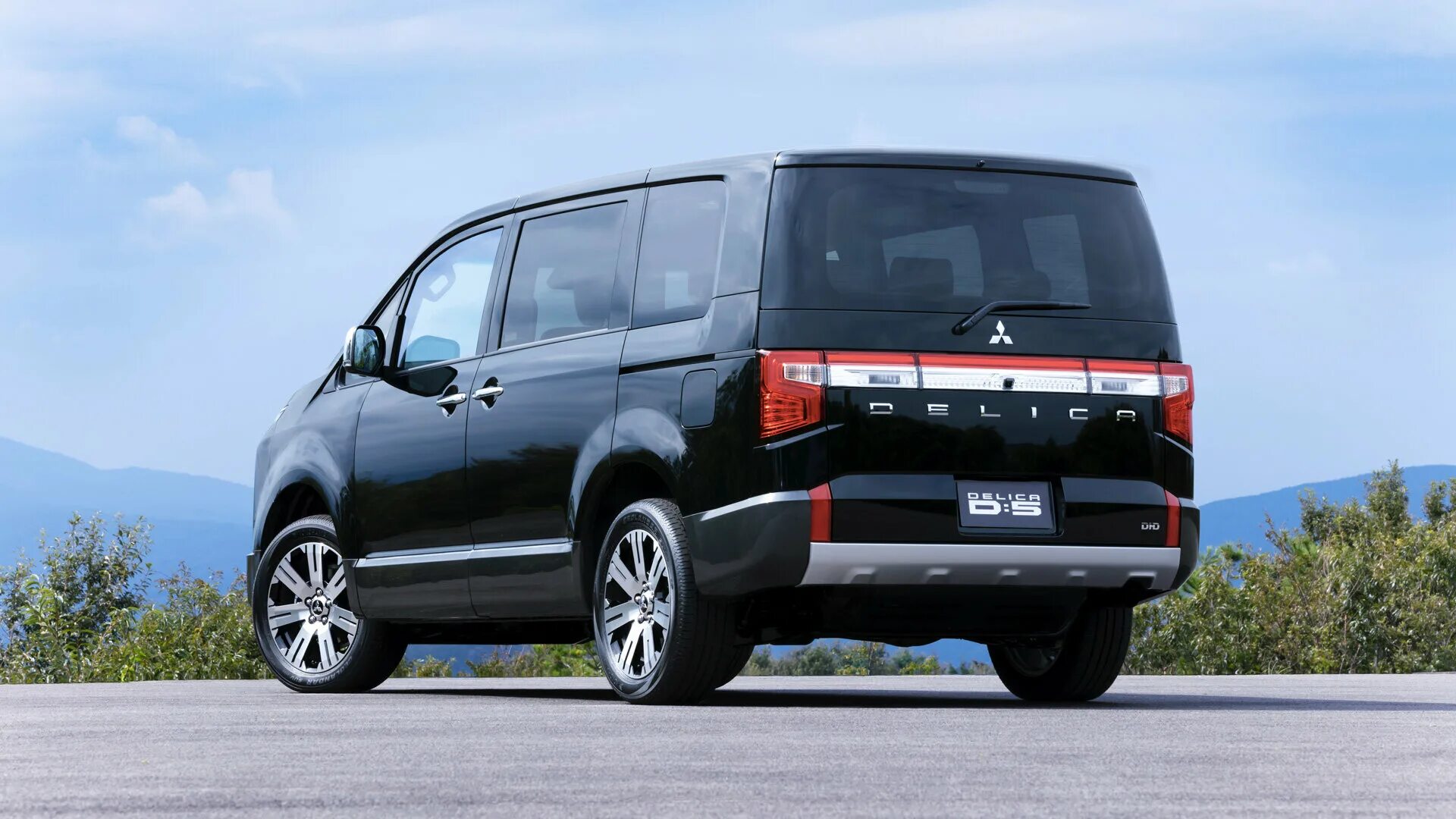 полноприводный минивэн. делика д5 2021. Mitsubishi delica d:5. полноприводный минивэн. Mitsubishi delica d5.