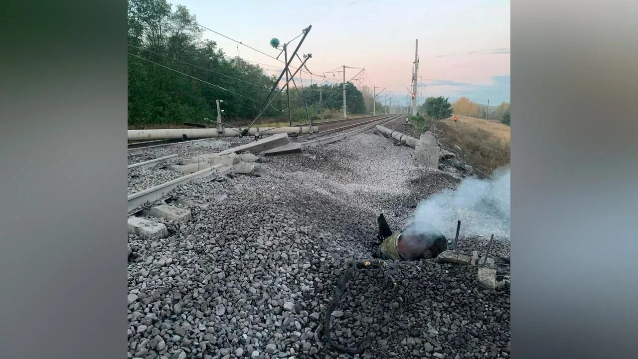 14 октября 2010. Валуйки Белгородская обстрел. Подрыв ЖД путей в Белгородской области. Взрыв моста. Обстрел поезда.