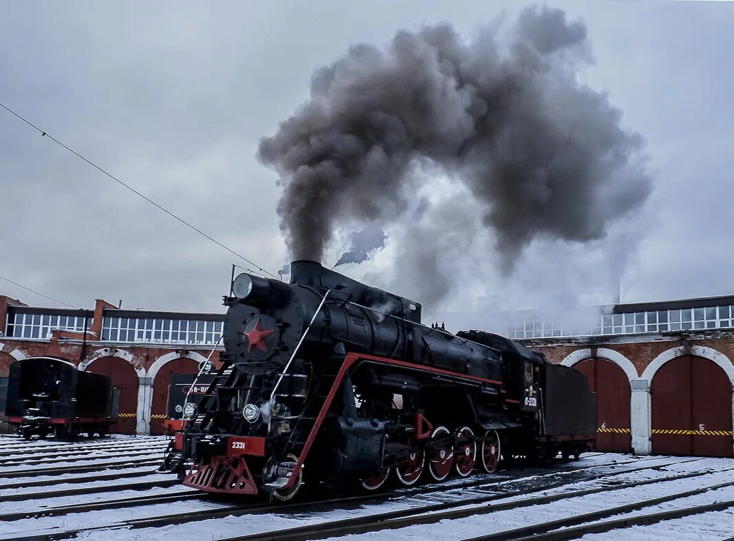 Паровоз в воде. Паровоз Кемерово вокзал. Паровоз-памятник л-3238 Кемерово. Вокзал паровоз Анжеро-Судженск. Паровоз Анжеро Судженск.