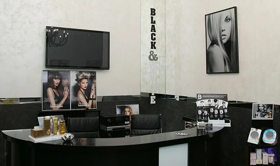 салон блэк энд вайт раменское чугунова. блэк вайт салон. студия блэк вайт. блэк энд вайт томск салон красоты. митино салон black white.