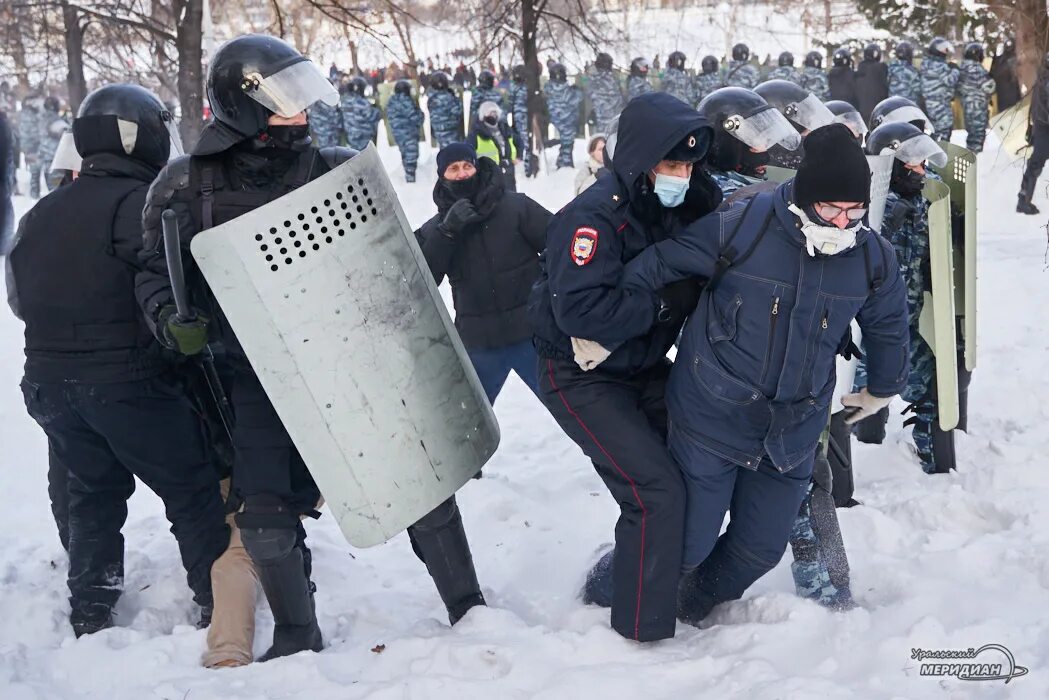 Акции арест. Митинг 31 01 2021 Екатеринбург. Несанкционированный митинг Екатеринбург. Протесты в Екатеринбурге. Митинг ЕКБ 2021.