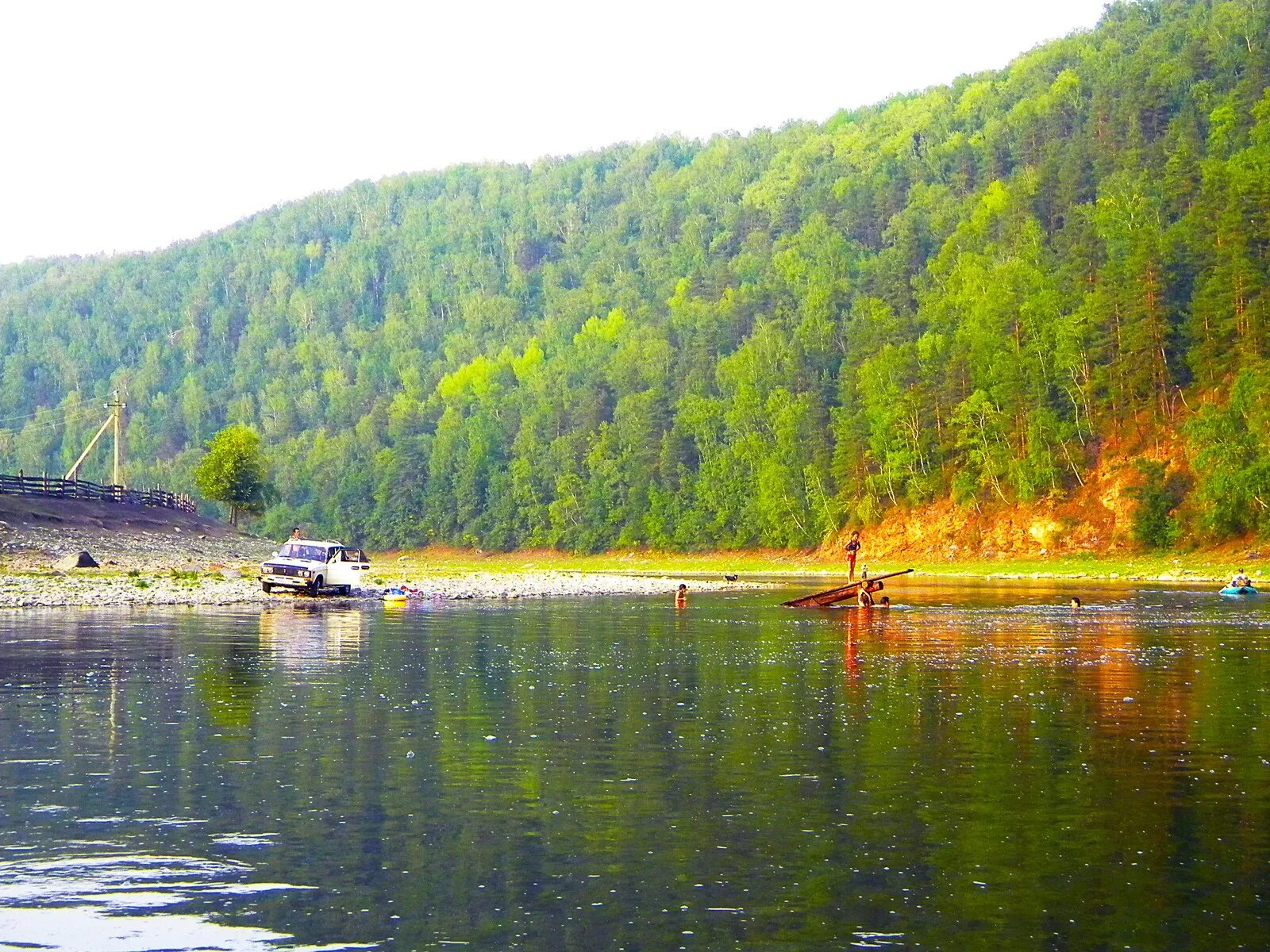 Река белая белорецк башкирия. Благовещенск башкирия скалы. Белорецкий район река белая покажи картинку. Река белая белорецк. Сухая река белорецк.