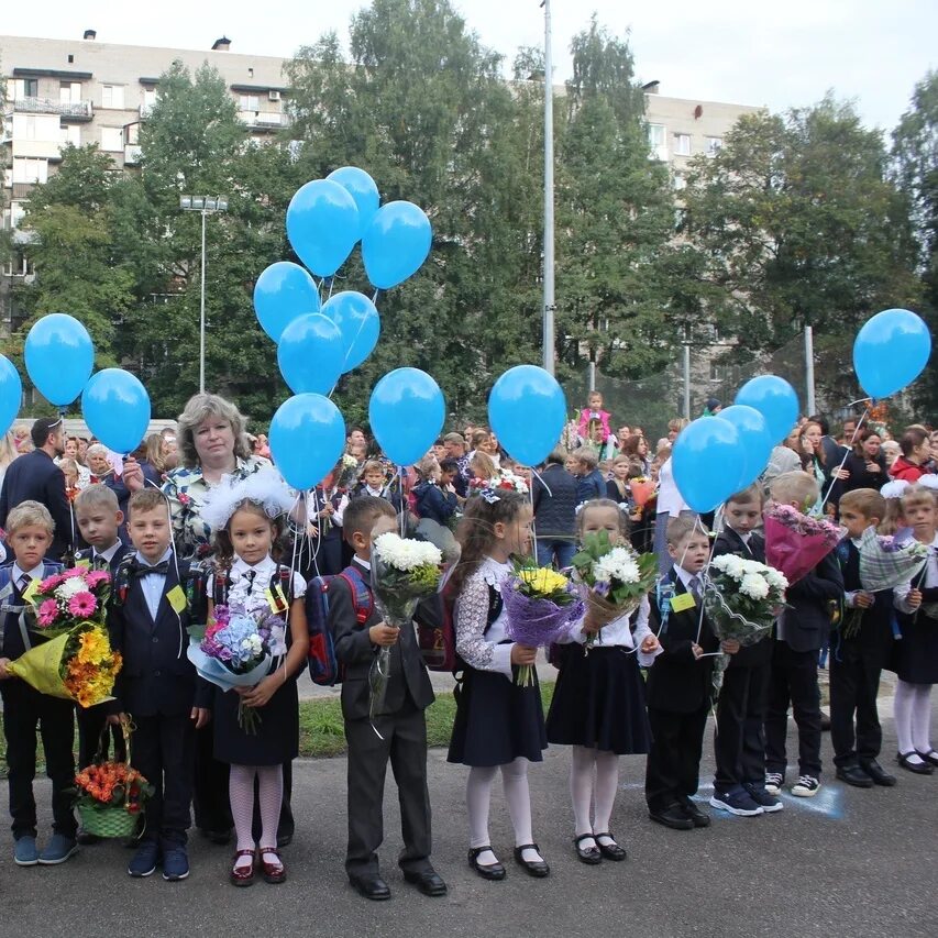 470 лицей калининского. Лицей 470 спб. Бутлерова лицей спб. Лицей 470 санкт-петербург гражданский. Лицей 470 санкт-петербург.
