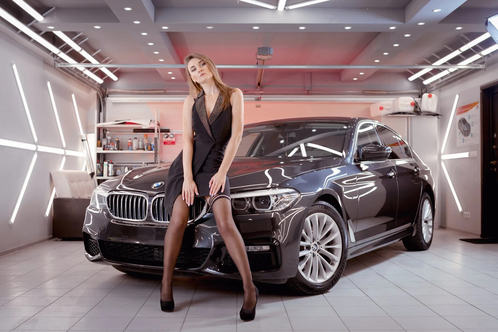 Детейлинг 5. Детейлинг bmw g20. bmw g30 и девушка. детейлинг девушки. детейлинг автомобиля девушки.