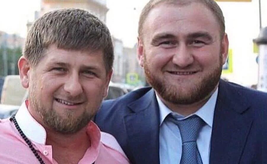 Рауф и рауль арашуковы. Рауф арашуков в суде. Сенатор арашуков биография национальность. Сенатор арашуков биография национальность. В.