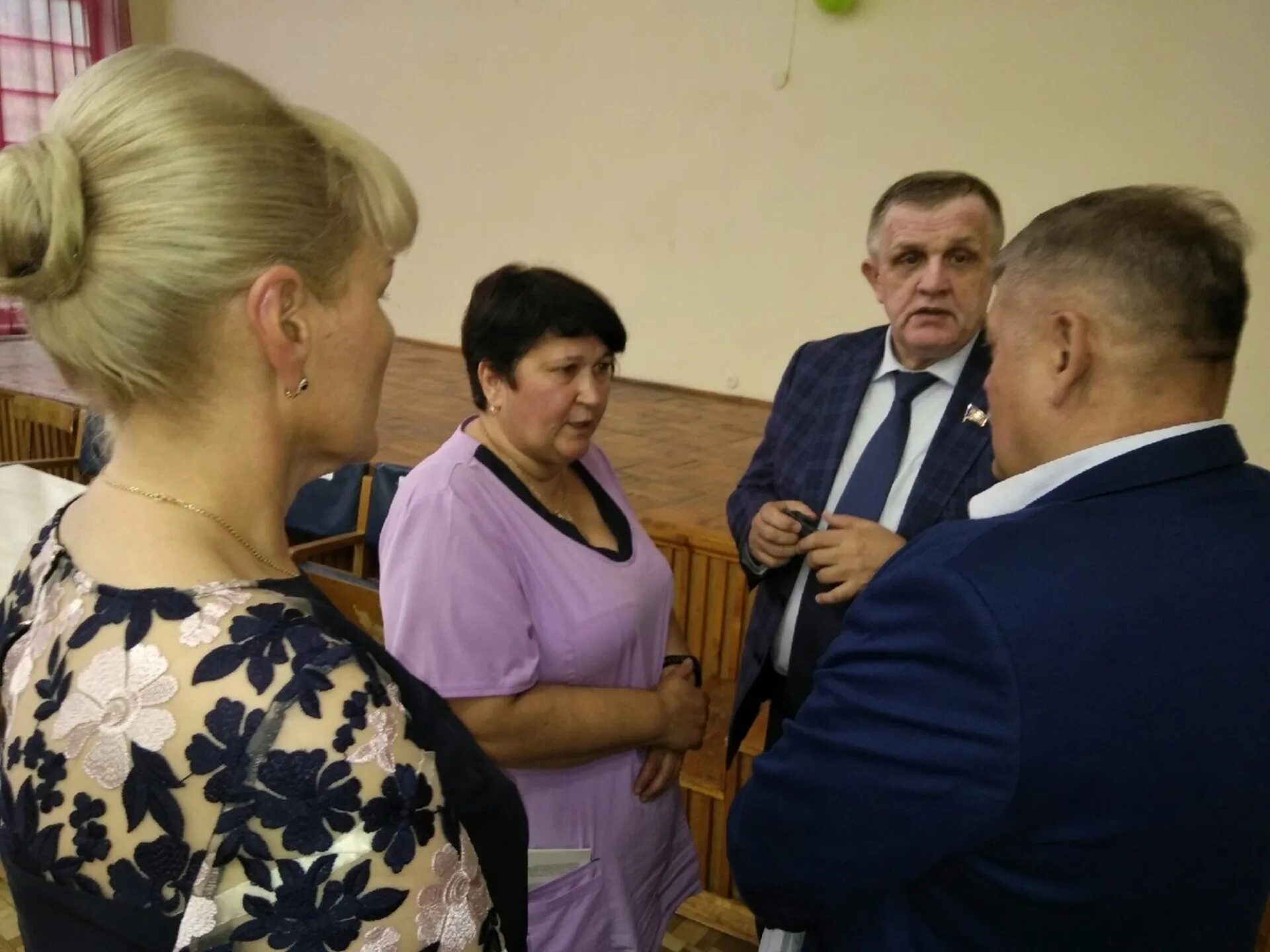 Пестово гольф клуб гольфисты. Завод омз пестово новгородской области. Пестова вакансии. Пестово глава. Сайт администрации пестовского района.