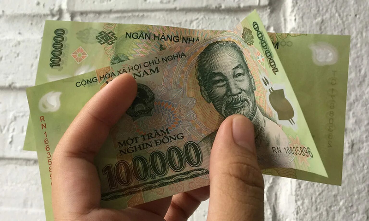 как называется вьетнамская валюта. 100 вьетнамских донгов. денежная единица вьетнама. как называется вьетнамская валюта. как называется вьетнамская валюта.