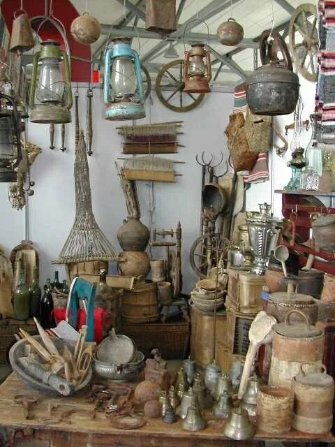 Экспозиция предметы крестьянского быта музей москва. Домашние вещи. Имущество домашнего обихода. Предметы деревенского быта. Объекты страхования домашнего имущества.