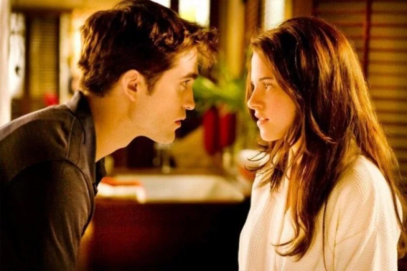 The twilight saga breaking dawn part 1