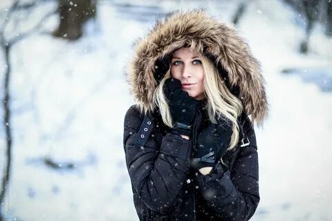 Женщина зимой картинки