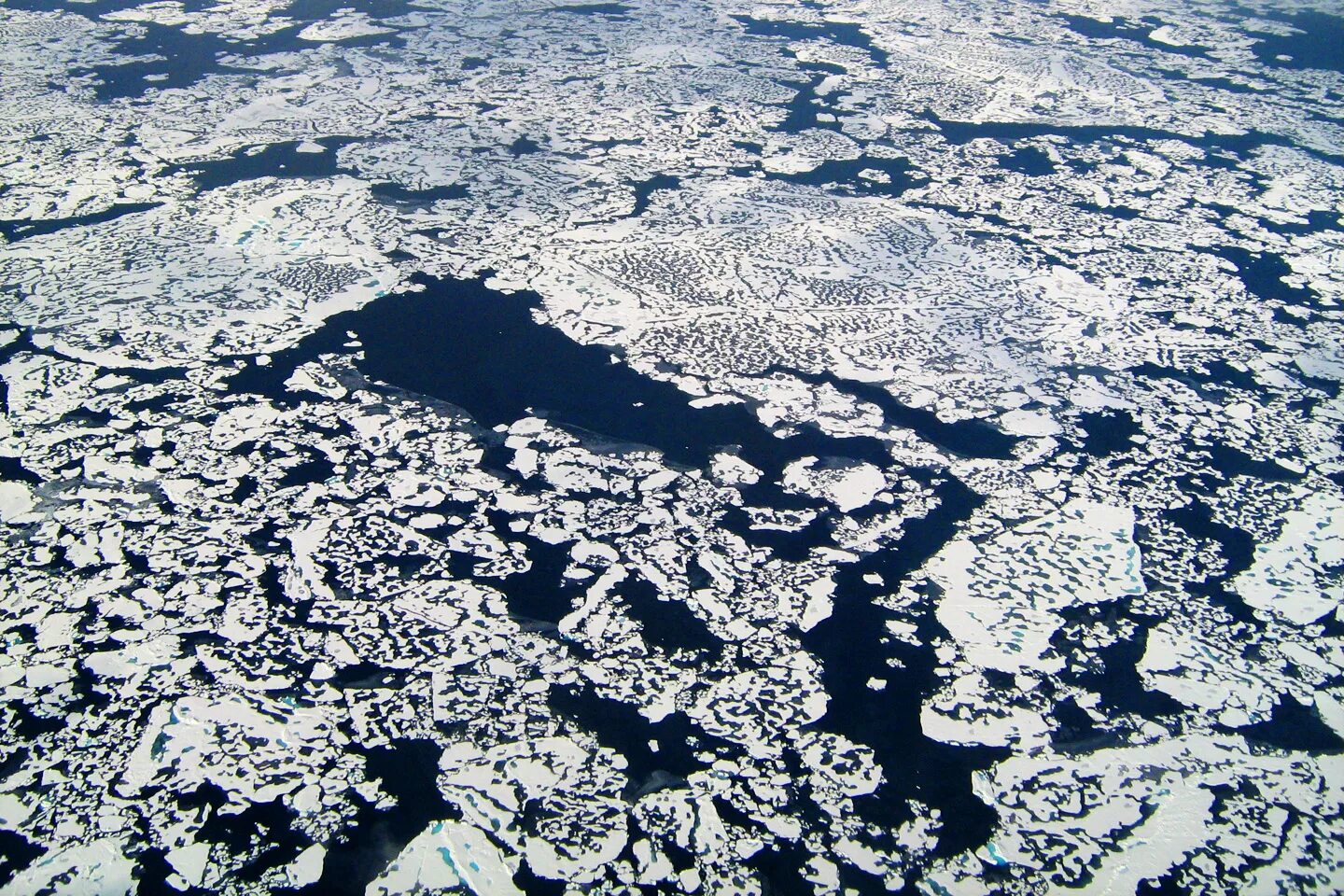 Метан изменение климата. Метан в Арктике. Methane Arctic. Arctic Ocean methane. Permafrost hydrates methane.