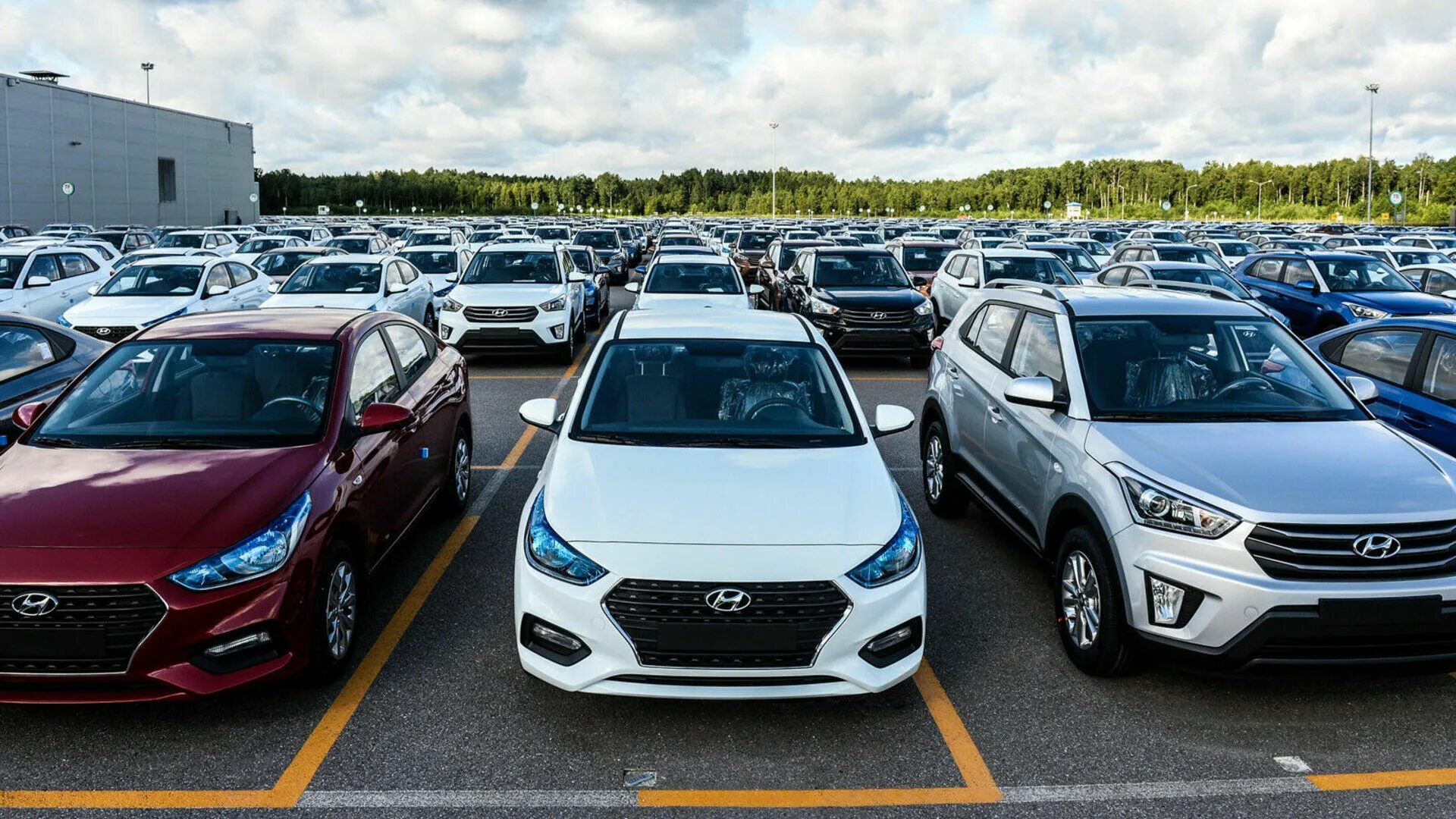 Hyundai Solaris 2023. Много автомобилей. Много автомобилей Хендэ. Hyundai много машин. Новыя машины б у