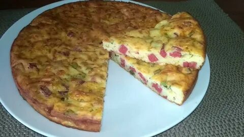 Колбасный пирог