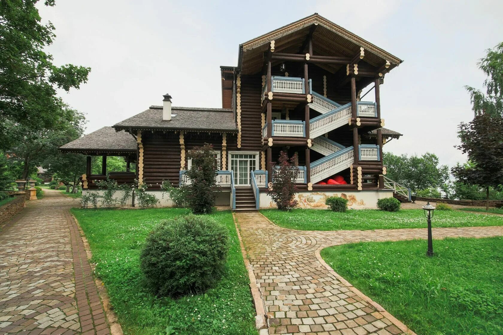 Лучшие отели недалеко от москвы. Изумрудный лес клинский район. Лучшие отели недалеко от москвы. Изумрудный лес отель подмосковье. Изумрудный лес клинский район.