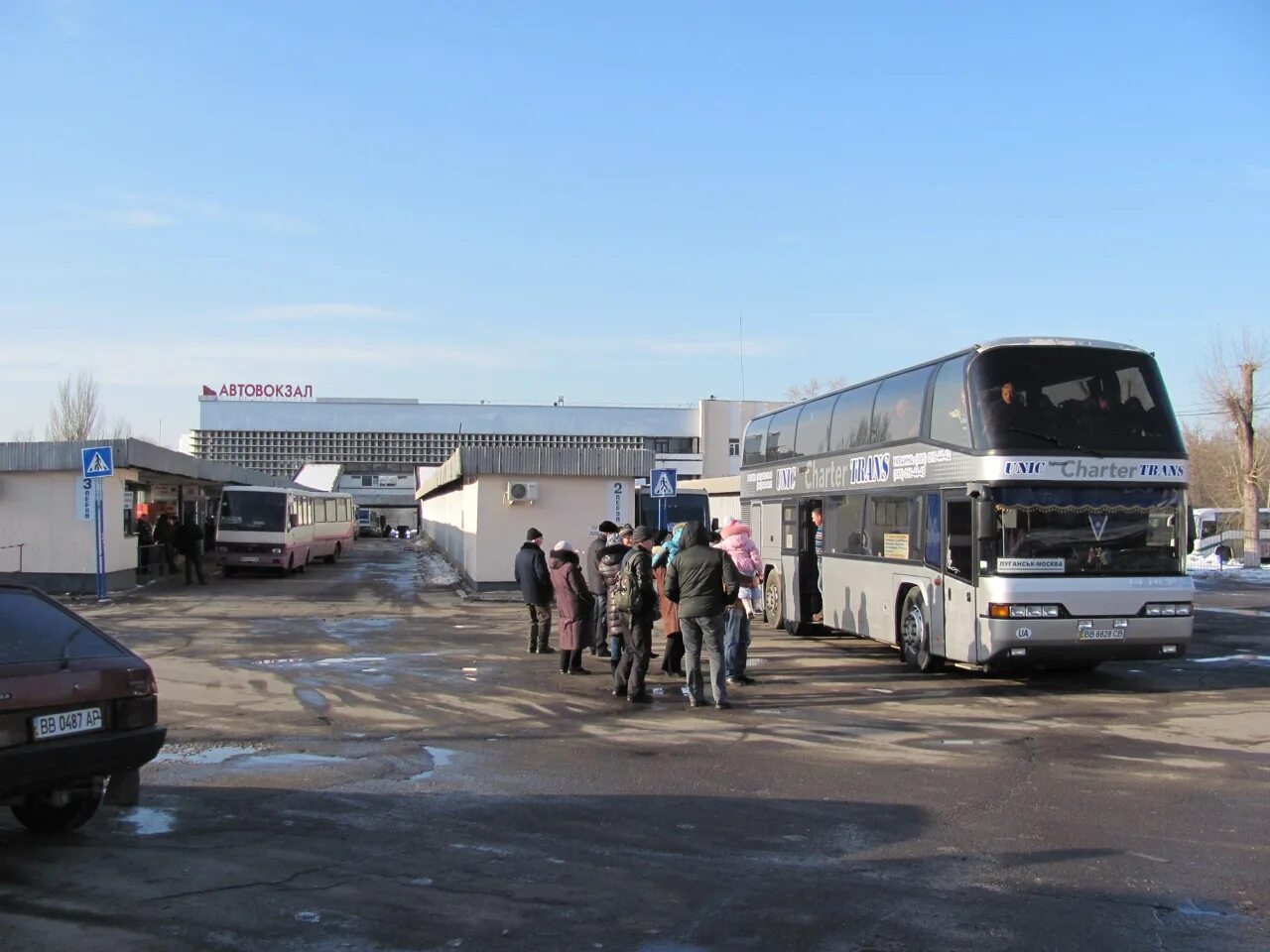 Пассажир автовокзал. Автостанция луганск. автовокзал стаханов лнр. изварино луганская область. автобусы луганска.