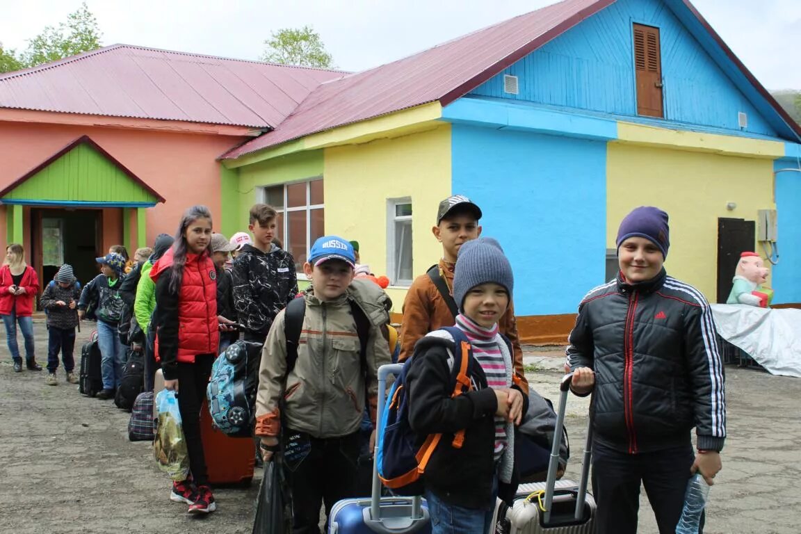 Металлист петропавловск. Лагерь металлист петропавловск-камчатский. Состав харьковского металлиста. Металлист команда. Лагерь металлист камчатка 2016.